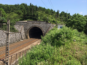 京广线改造南岭隧道